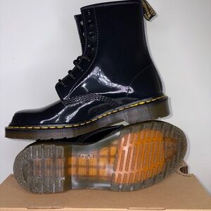 DR. MARTENS WOMEN'S 1460 W PATENT LEATHER FASHION BOOT - SIZE: WOMEN 9 - BLACK